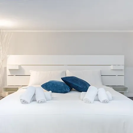 Exclusive Loft Crocetta - 5 Min To Metro Nizza - Free Wi-fi & Ac Apartment *