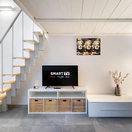 Apartment Exclusive Loft Crocetta - 5 Min To Metro Nizza - Free Wi-fi & Ac *